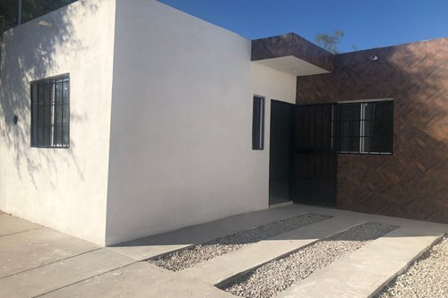 Casas Nuevas En Venta De Entrega Inmediata Cerca De La Dalias Y El Blvd Rodriguez Triana