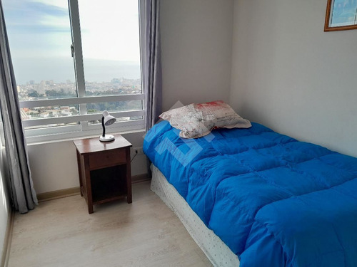 Depto. En Venta De 3d Y 2b, Vista A La Bahía En Viña Del Mar