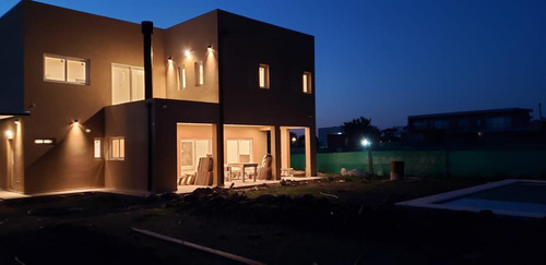 Imagen 27 de 28 de Casa En Alquiler - Barrio El Trébol - Haras De Santa María Escobar