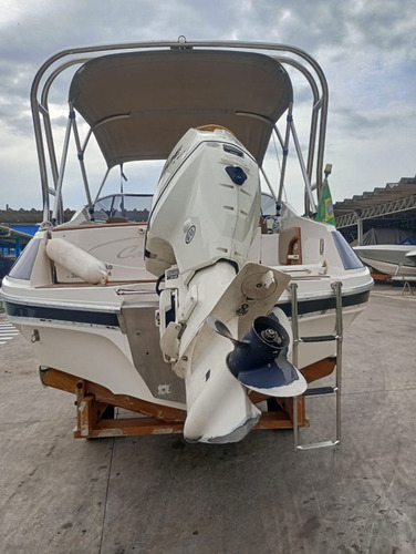 Lancha Ventura 215 Cabin Comfort 2010 Triton Solara Focker