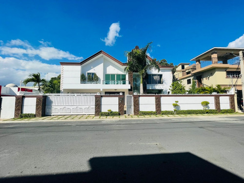 Oportunidad De Villa En Venta En La Romana