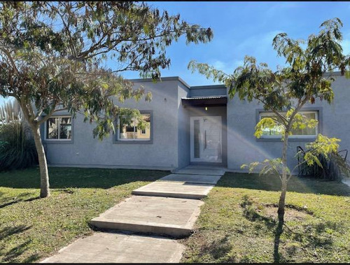 Casa En Venta En Santa Guadalupe Pilar Del Este