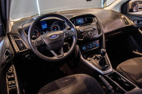Imagen 20 de 23 de Ford Focus S 1.6n 80.000km 2016 Gris