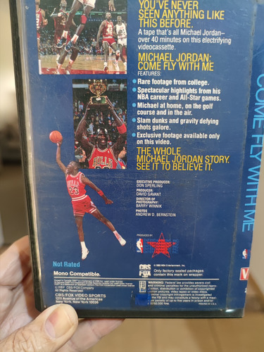 Vhs - Michael Jordan - Nba - 1990 Doc Com As Jogadas (Usado)