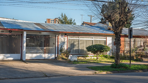 Casa Av Gabriela Mistral