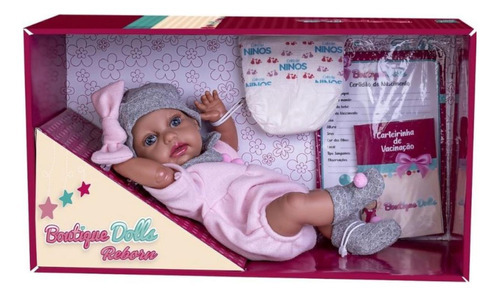 Boneca Bebê Reborn Boutique Dolls Casaco Rosa Com Fralda