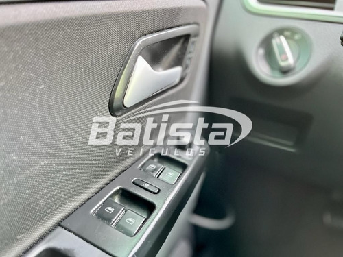 Imagem 12 de 15 de Volkswagen Fox Connect 2019 - Apenas 51.000km