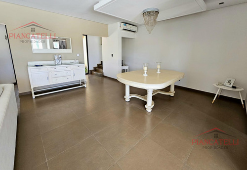 Venta De Casa En Terravista Con 4 Habitaciones