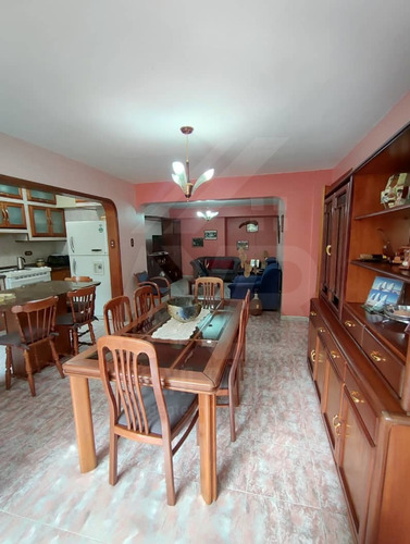 En Venta Apartamento Piso Bajo San Antonio De Los Altos-el Picacho-el Trébol I Remodelado 120 M2 4/2/1
