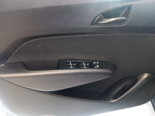 Imagem 8 de 10 de Hyundai Hb20 2016 1.0 Comfort Style Flex 5p