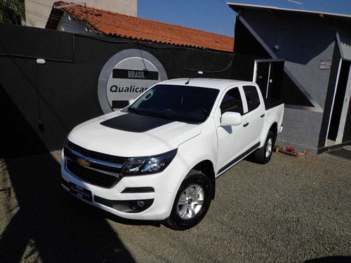 Imagem 1 de 10 de Chevrolet S10 2017 2.5 Advantage Cab. Dupla 4x2 Flex 4p
