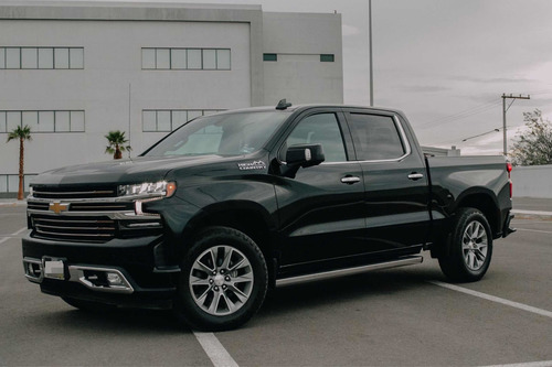 Imagen 9 de 15 de Chevrolet Cheyenne 6.2 2500 Doble Cab High Country 4x4 At