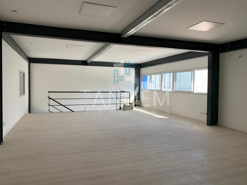 Imagen 3 de 12 de Excelente Galpón Con Oficinas Y Vestuarios A Estrenar En Parque Industrial A Mts De Panamericana!