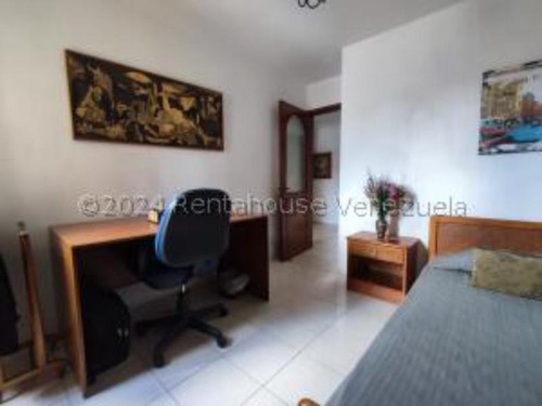 #24-27862 Confortable Y Fresco Apartamento En Boleita Norte