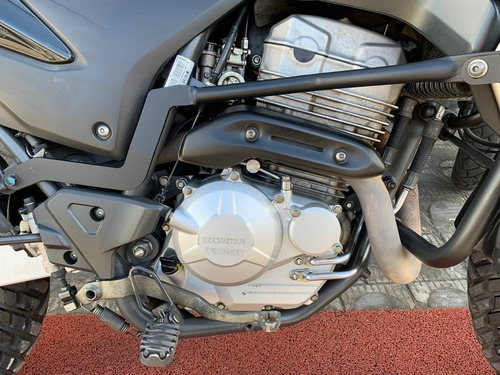 Imagem 7 de 11 de Honda Xre 300 2017 | Apenas 16.000km