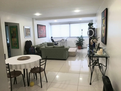 Se Alquila, Apartamento 2hab Amueblado En Piso Alto C/lobby Y Super Centrico En Naco (distancia A Todo)