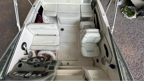 Lancha Cuddy Canestrari 215 V8 2011 Mercruiser Alpha One