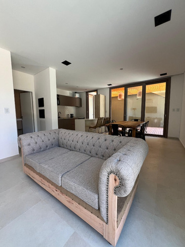 Venta Duplex A Estrenar En Monte Hermoso