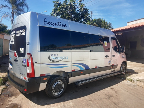 Imagem 3 de 5 de Locação De Vans Executiva