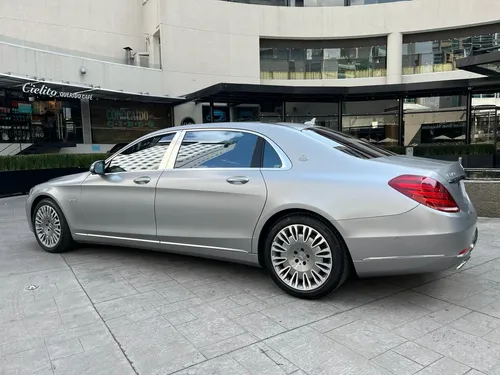 Mercedes-Benz Maybach 6.0600 Maybach At