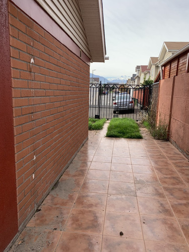 Linda Casa Dentro De Condominio