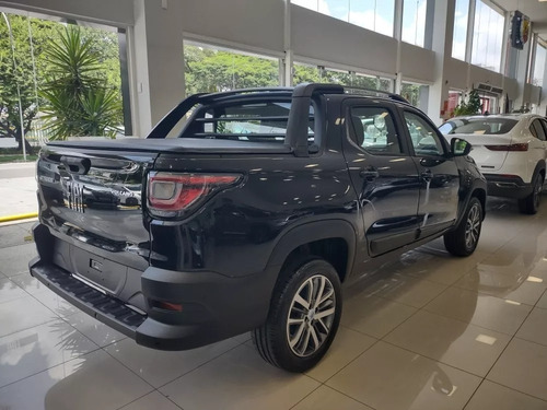 Imagen 24 de 25 de Fiat Strada Volcano 2023 Carga Empresa Entrega Rapida 0km B