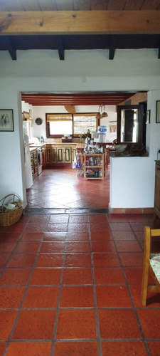 Se Vende Casas En La Cumbre Frente Al Golf Vistas Únicas 4 Dor.