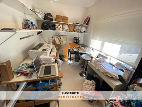 Casa En Venta, 3 Dorm.+ 1 Escritorio Barrio San Matías!