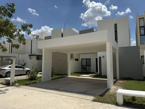 Casa Nueva En Renta En Privada Zensia Con Sistema De Riego En Conkal, Mérida.