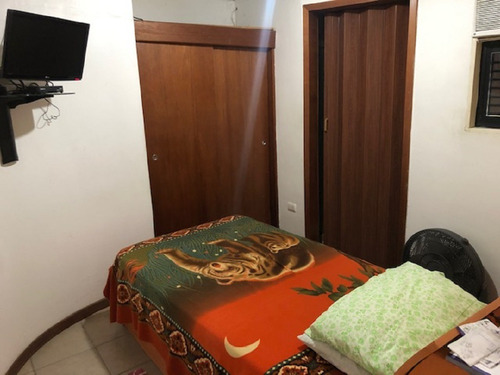 Imagen 23 de 30 de En Venta Una Espectacular Y Lujosa Quinta, Totalmente Equipada Y Amoblada, Ubicada En Bosque Valle.