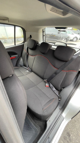 Fiat Uno 1.4 Sporting Flex 5p