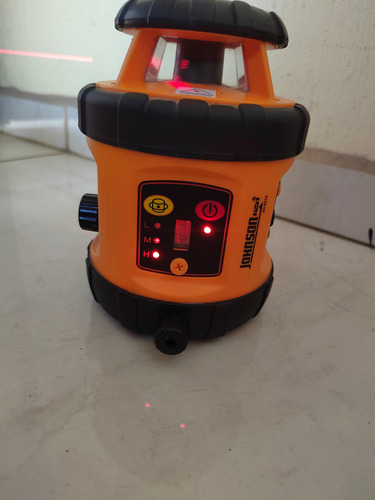 Nivel Láser Giratorio Johnson Autonivelable 40-6515 (Usado)