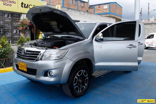 Imagen 9 de 25 de Toyota Hilux Vigo Srv