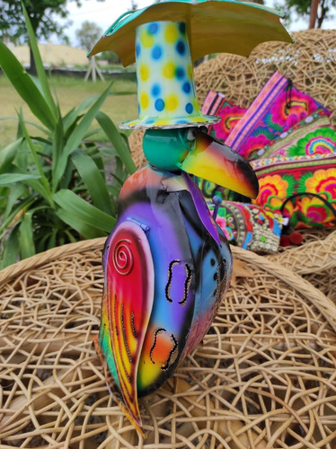 Imagen 2 de 4 de Pinguino Artesanal Figura Decorativa Hojalata Portasahumerio