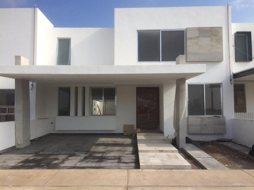Imagen 8 de 14 de Se Renta Hermosa Residencia En Lomas De Juriquilla, 4 Recámaras, Jardín, Ctoserv