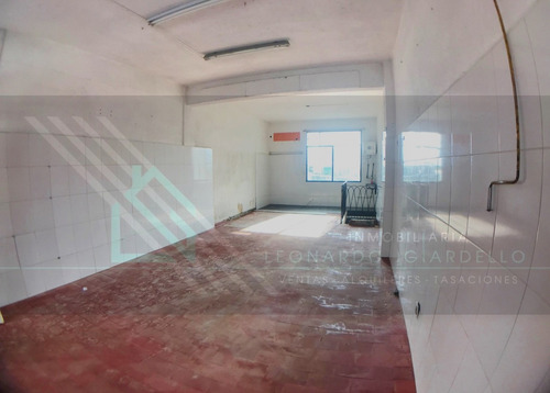 Local Comercial Y Apartamento En Zona Centrica