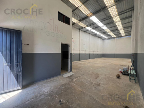 Bodega Comercial En Renta En La Reserva Territorial, Xalapa, Veracruz.