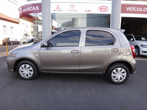 Imagem 3 de 9 de Toyota Etios X 1.3 Automático Flex