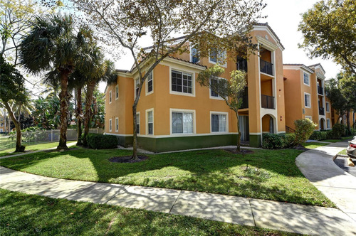Venta De Departamento En Condominio De Lujo