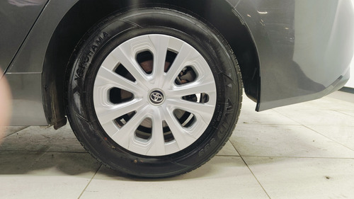 Toyota Prius 1.8 Base Cvt