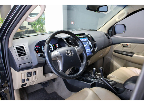 Toyota Hilux SW4 3.0 SRV 4X4 16V TURBO INTERCOOLER DIESEL 4P AUTOMÁTICO
