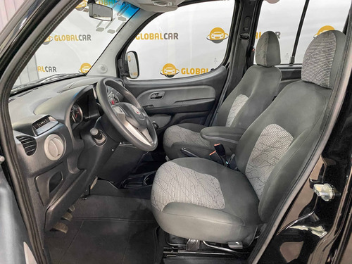 Imagem 7 de 9 de Fiat Doblò 1.8 Mpi Essence 7l 16v Flex 4p Manual