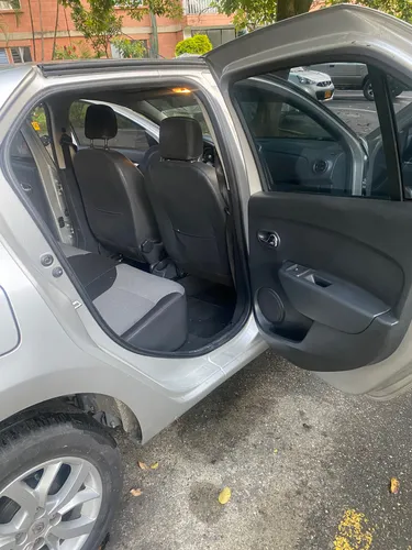 Renault Logan 1.6 Privilege