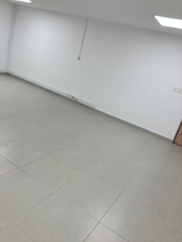 Imagen 7 de 14 de Oficina Para Arrenda En Naranjal