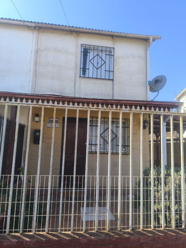 Casa Muy Bien Ubicada En El Centro De Las Cruces