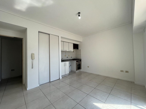 Monoambiente Con Balcon, Gym Y Sum Lanús Centro