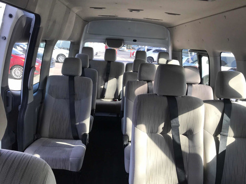 Imagen 8 de 9 de Nissan Urvan 2017 2.5 15 Pas Amplia Aa Mt