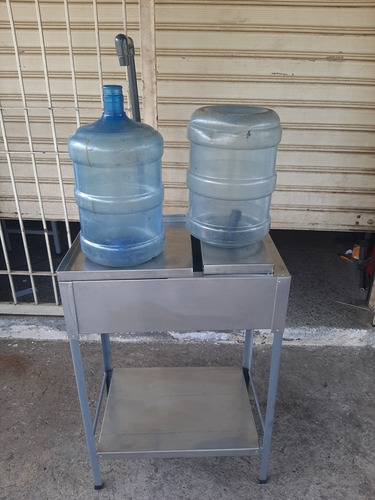 Imagen 5 de 5 de Mueble De Llenado Y Lavado De Un Botellon De Agua