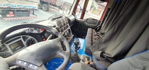 Imagem 6 de 9 de Iveco Stralis 420 6x2