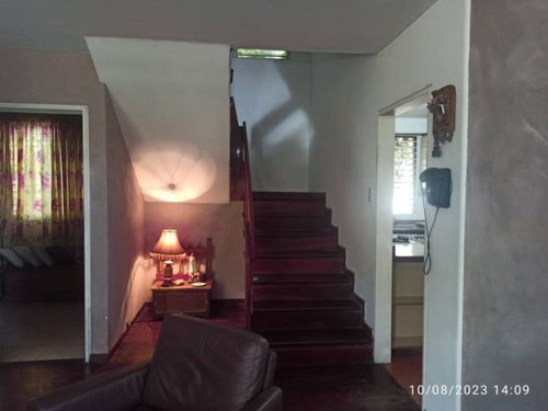 Se Vende Casa, Ubicada En La Urbanización El Marquez. Nc